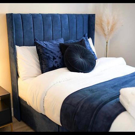 House Of Kaima - 6 Bed Detached Villa Dewsbury Exteriör bild