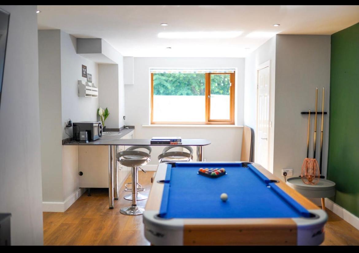 House Of Kaima - 6 Bed Detached Villa Dewsbury Exteriör bild